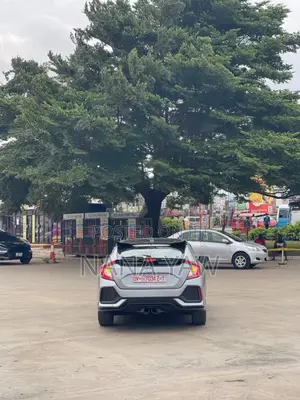 Honda Civic 2018 Silver