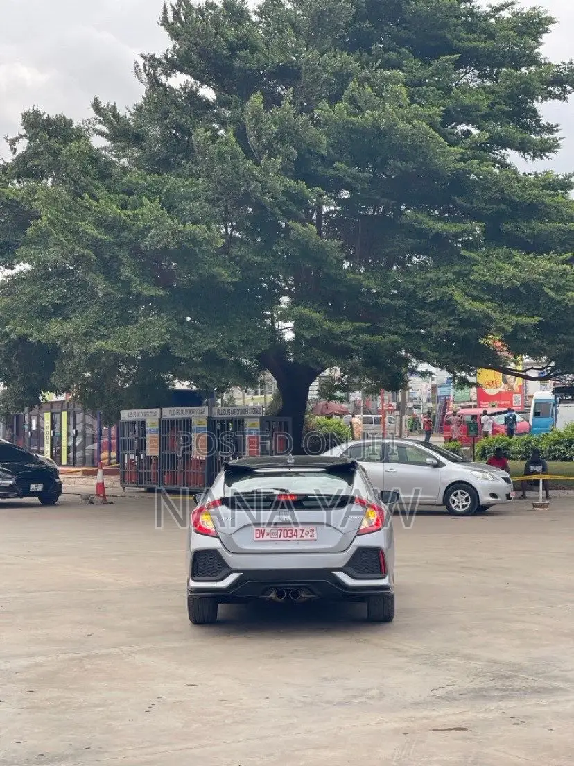 Honda Civic 2018 Silver