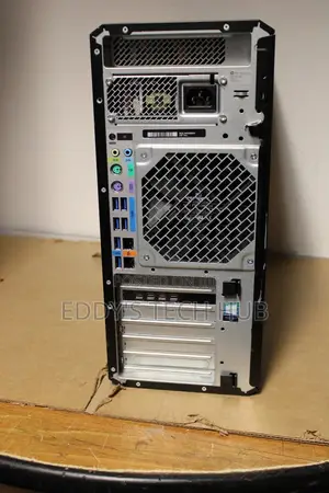 Desktop Computer HP Z4 G4 32GB Intel Xeon SSD 256GB
