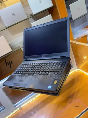 Laptop Dell Latitude 7390 8GB Intel Core i5 SSD 256GB
