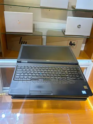 Laptop Dell Latitude 7390 8GB Intel Core i5 SSD 256GB