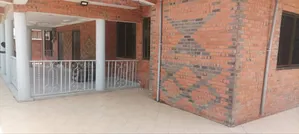 8bdrm House in Pokuase for rent