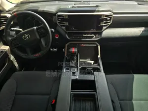 Toyota Tundra 2024 Black