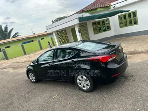 Hyundai Elantra SE Sedan FWD (1.8L 4cyl 6A) 2016 Black