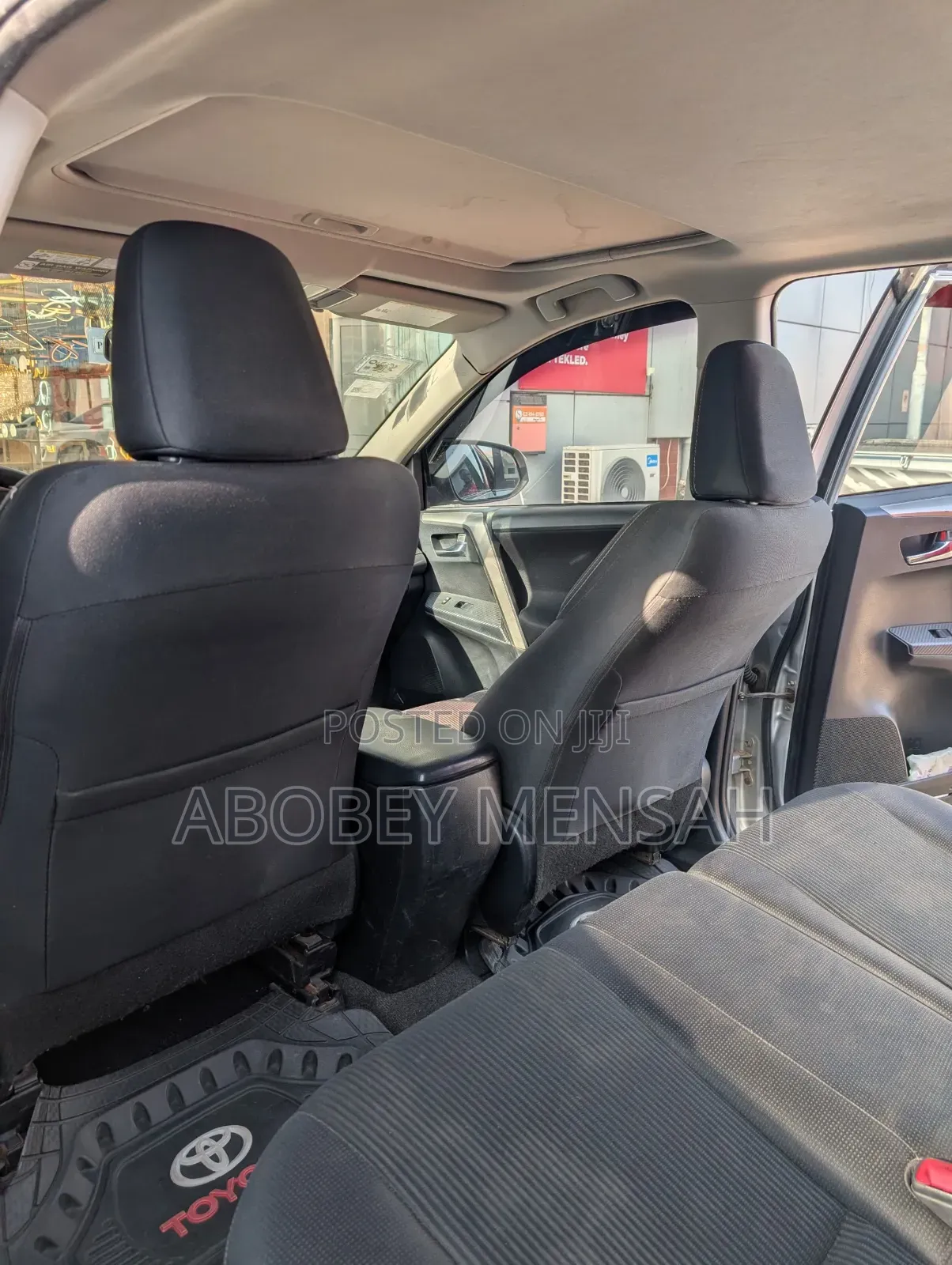 Toyota RAV4 XLE 4dr SUV AWD (2.5L 4cyl 6A) 2014 Silver