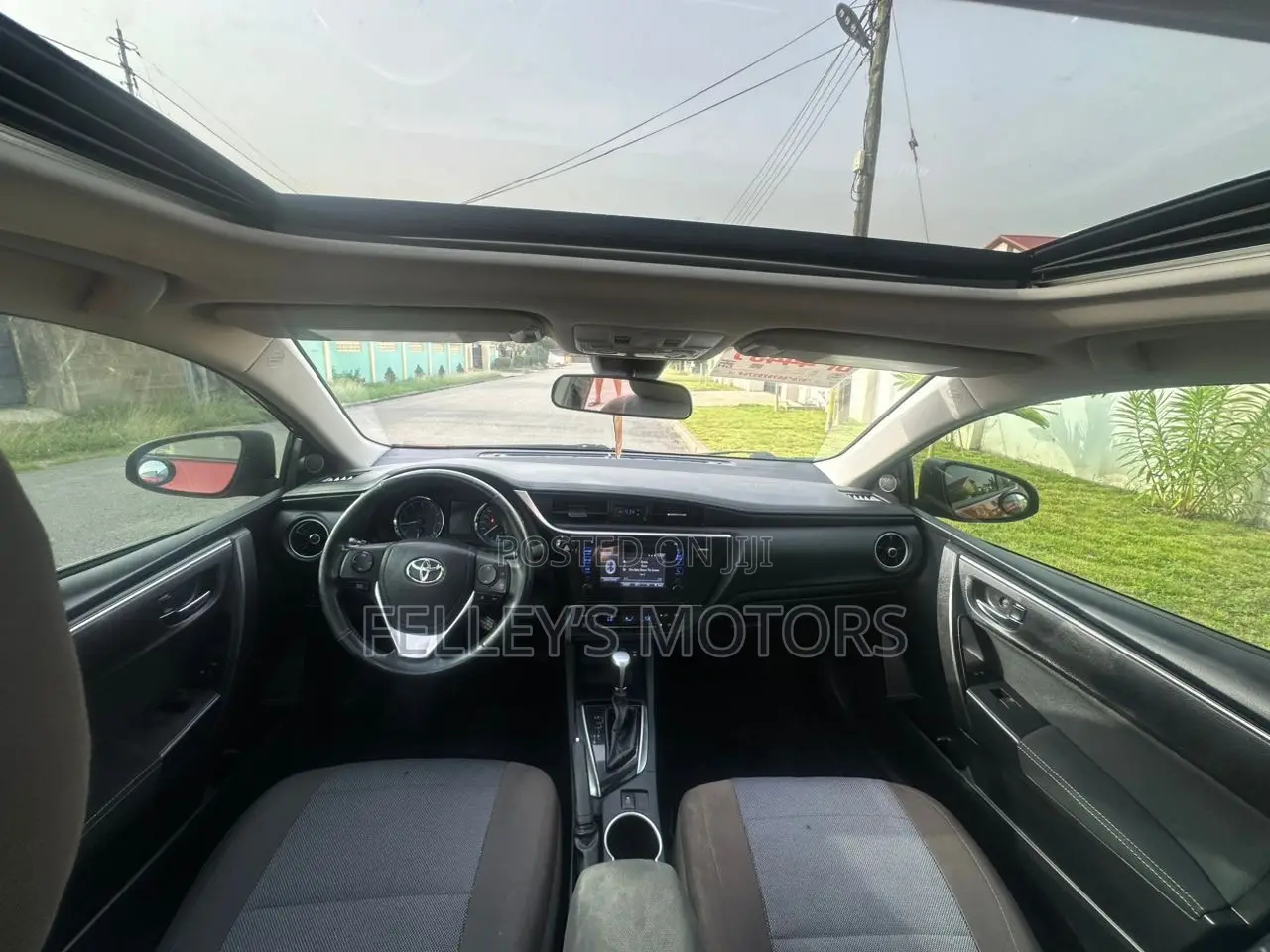 Toyota Corolla LE 4dr Sedan (1.8L 4cyl CVT) 2017 Red