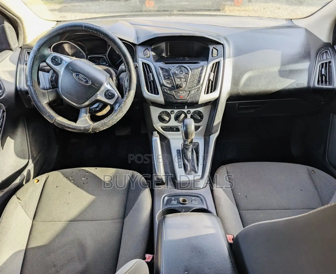 Ford Focus S Sedan FWD (2.0L 4cyl 5M) 2013 Silver