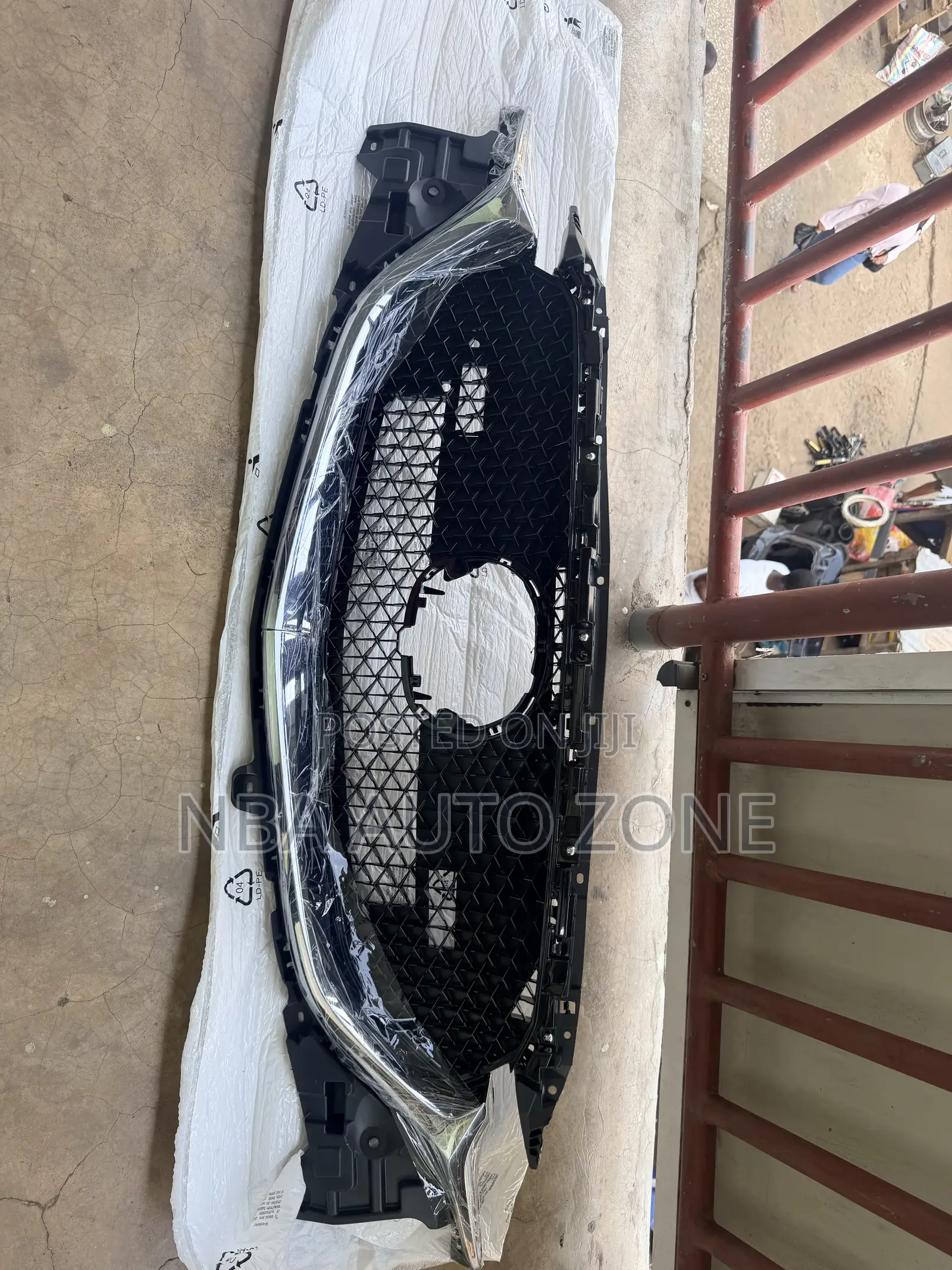 Mazda Cx Front Bumper Top Grille/ Shells