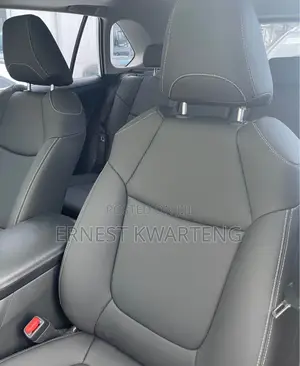 Toyota RAV4 XLE Premium 2021 White