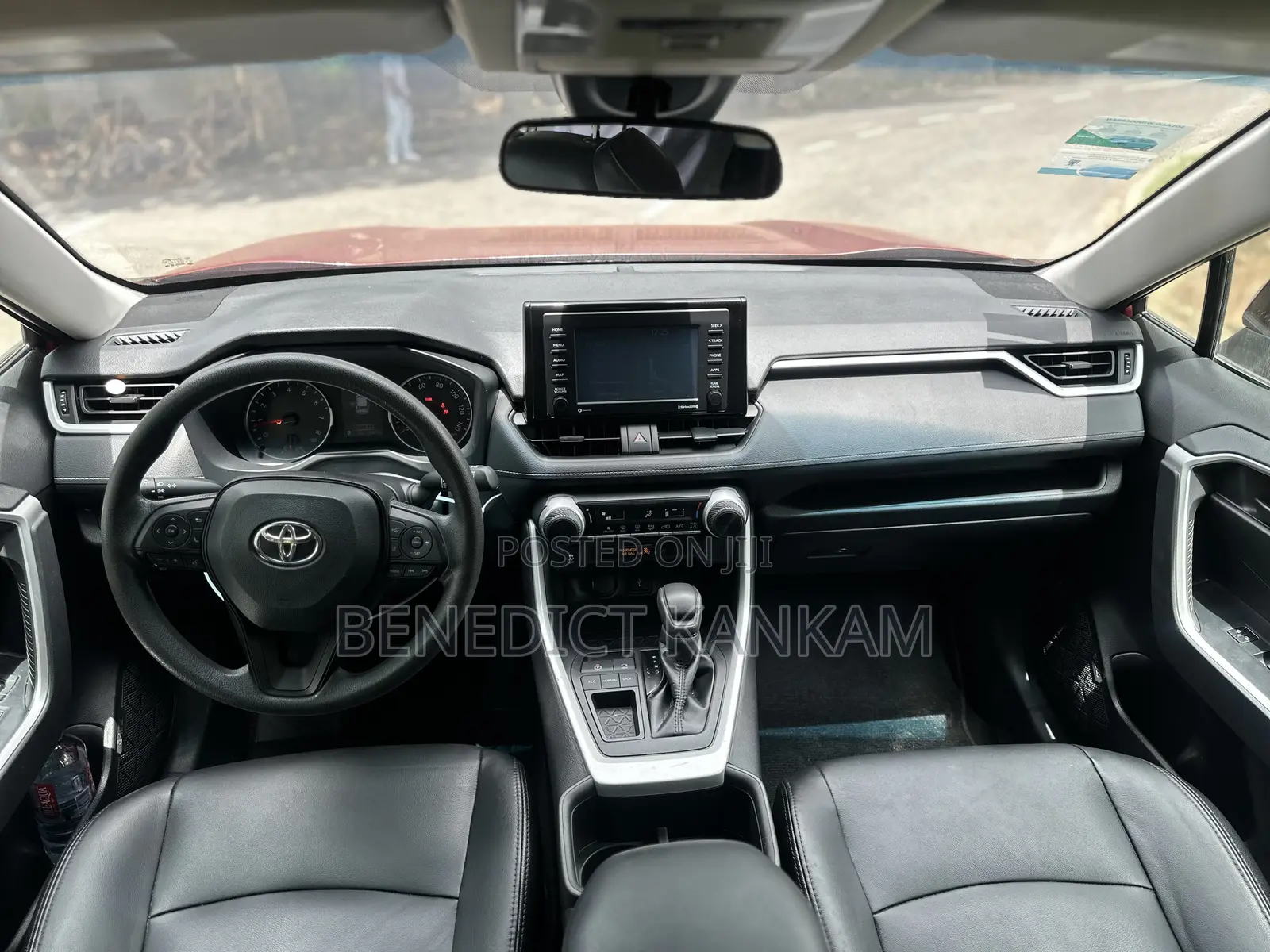 Toyota RAV4 LE 2022 Burgundy