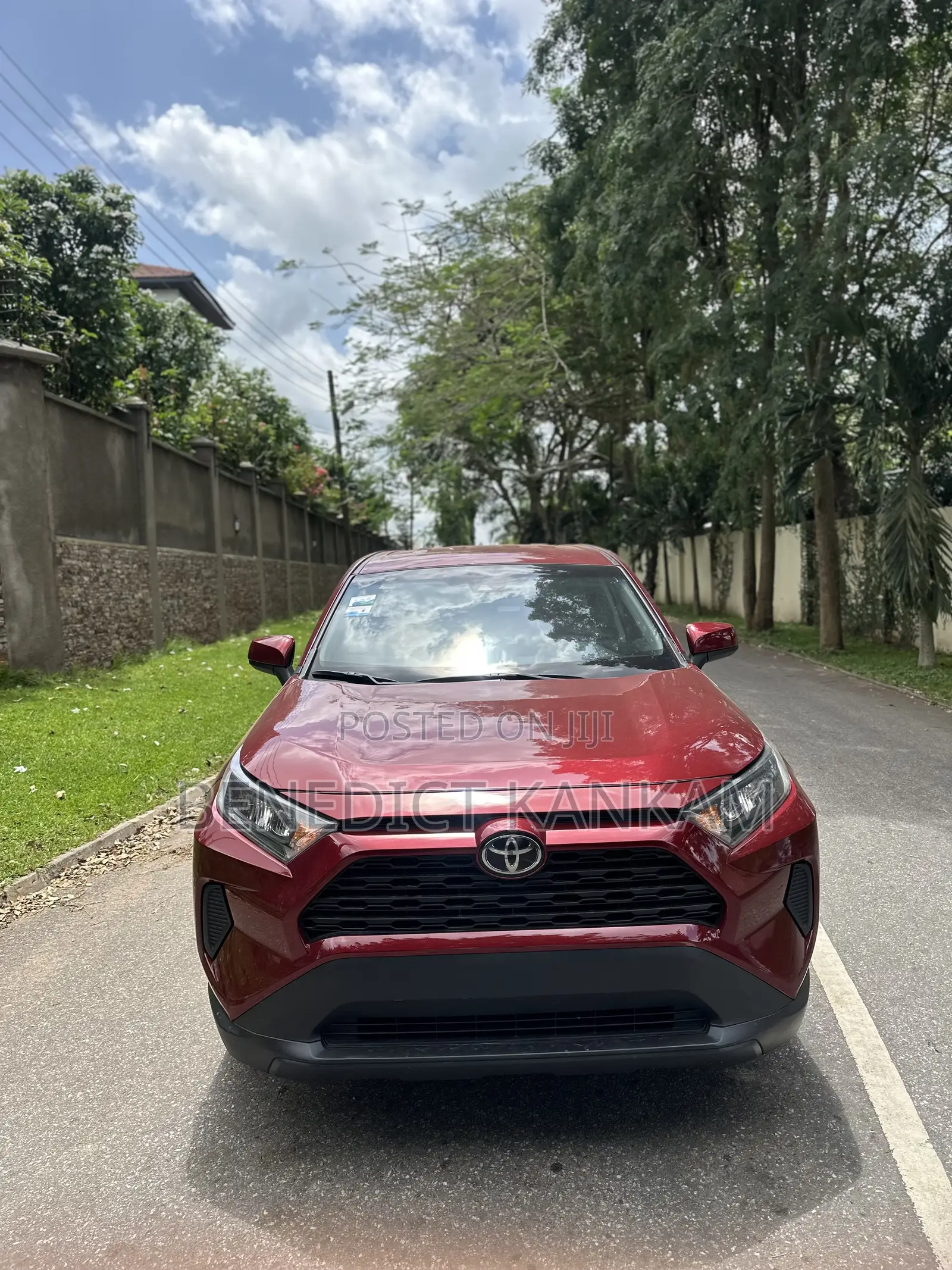 Toyota RAV4 LE 2022 Burgundy