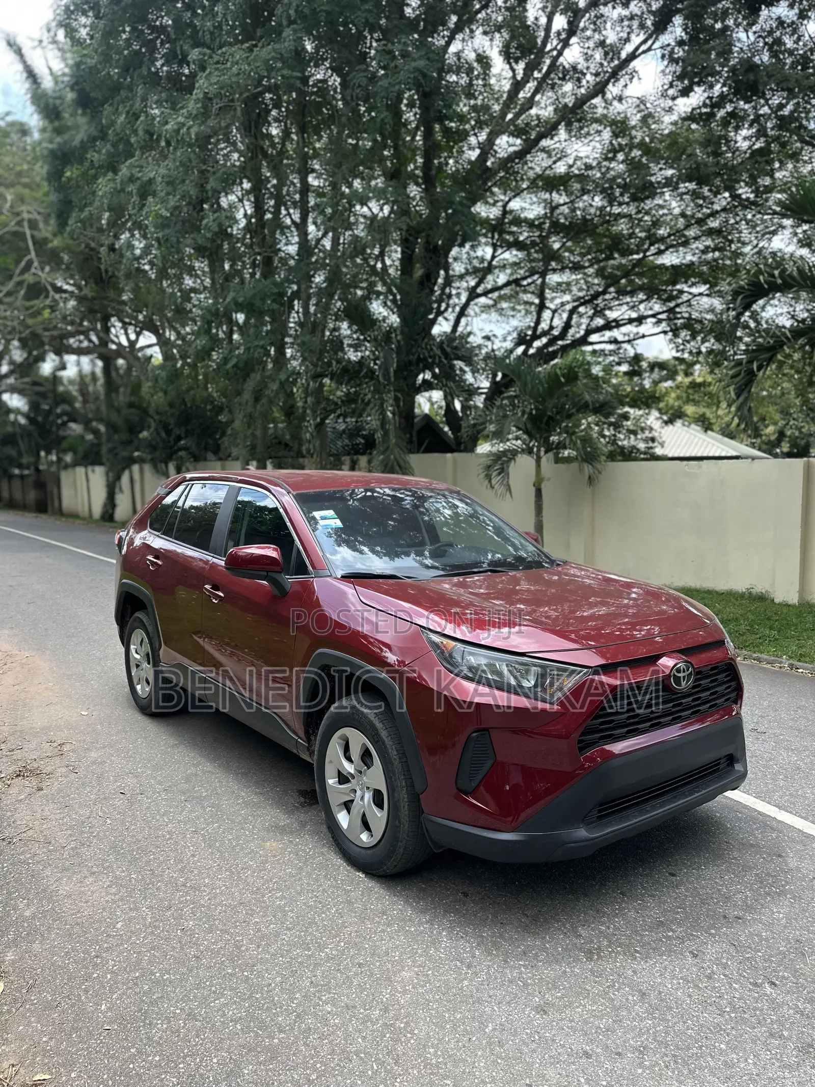 Toyota RAV4 LE 2022 Burgundy