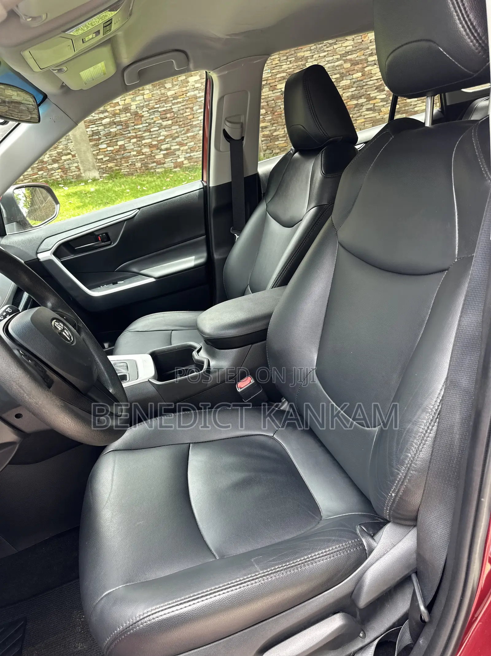 Toyota RAV4 LE 2022 Burgundy