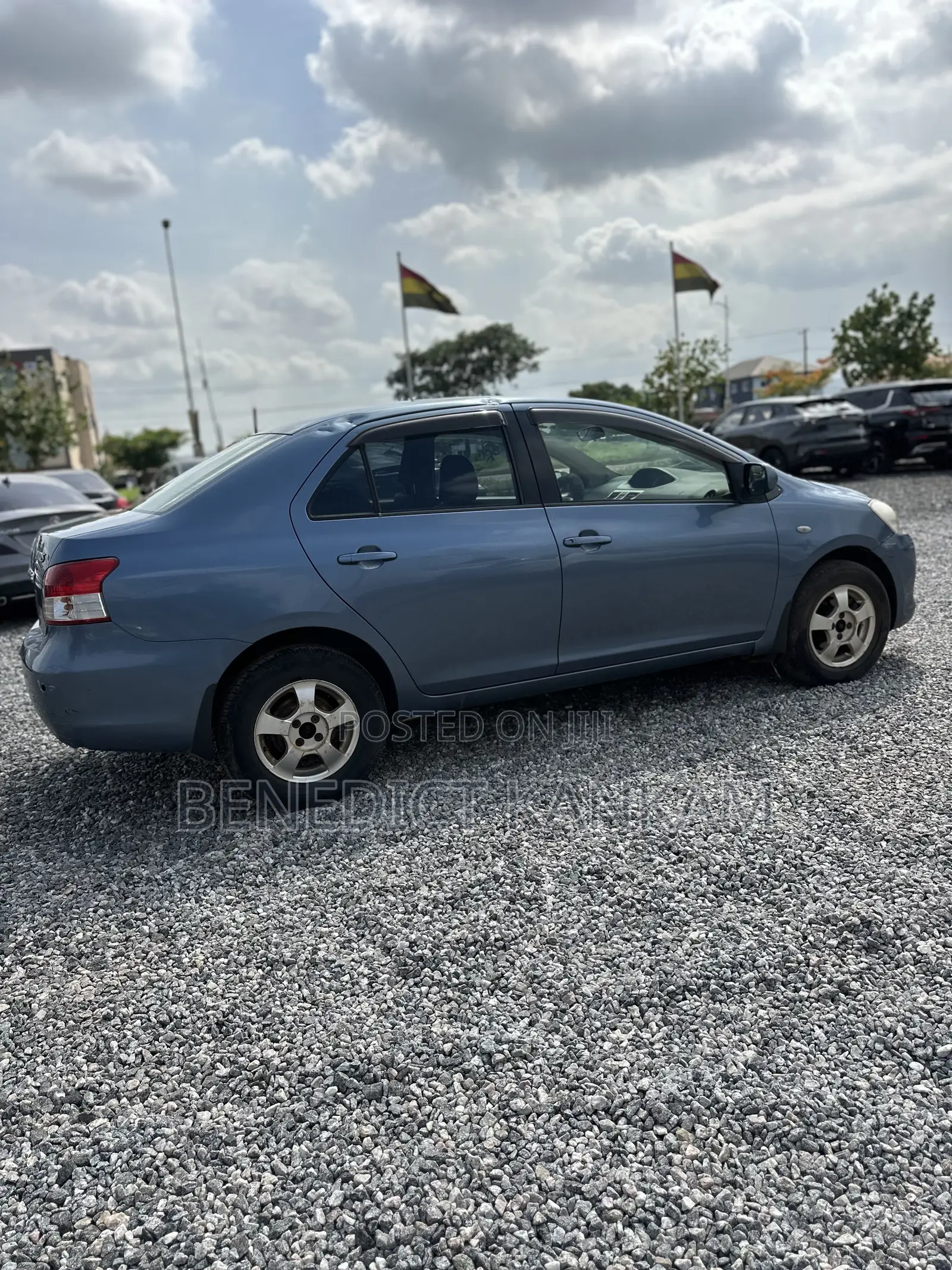 Toyota Yaris 2010 Blue
