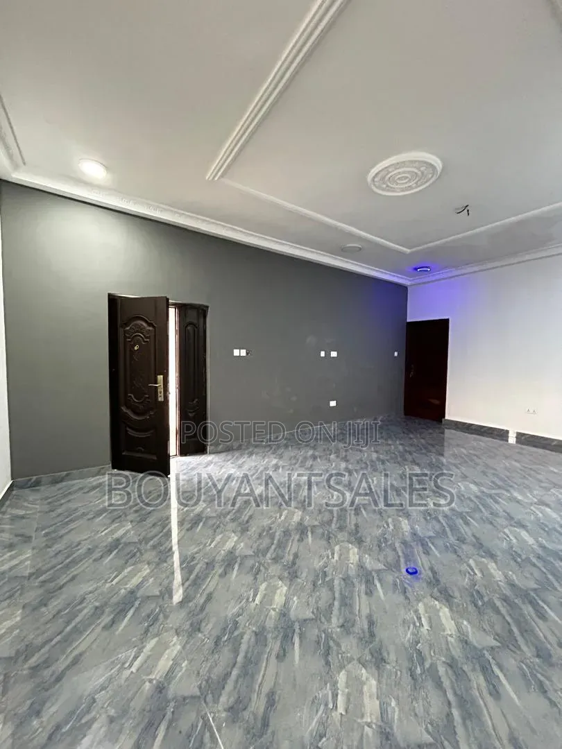 2bdrm Apartment in Agbogba, School Park Area for rent
