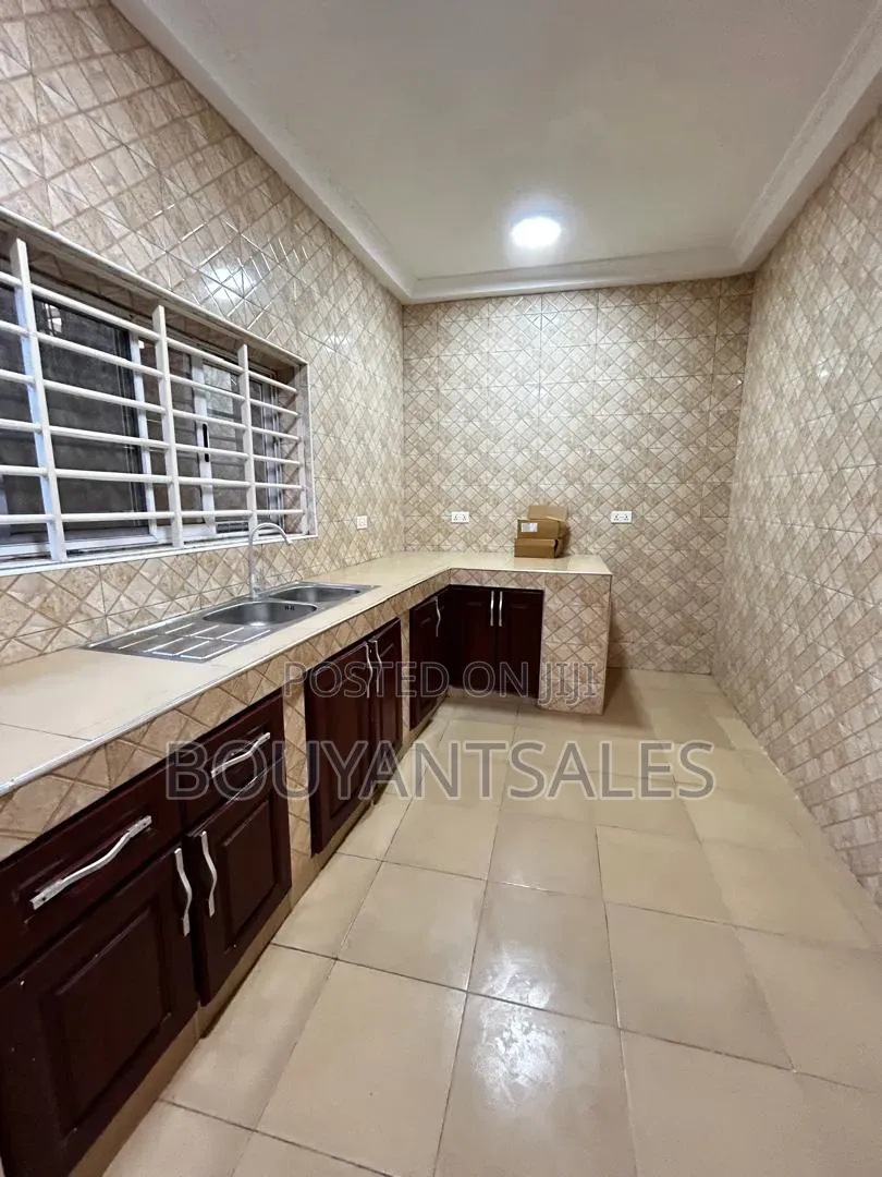 2bdrm Apartment in Agbogba, School Park Area for rent