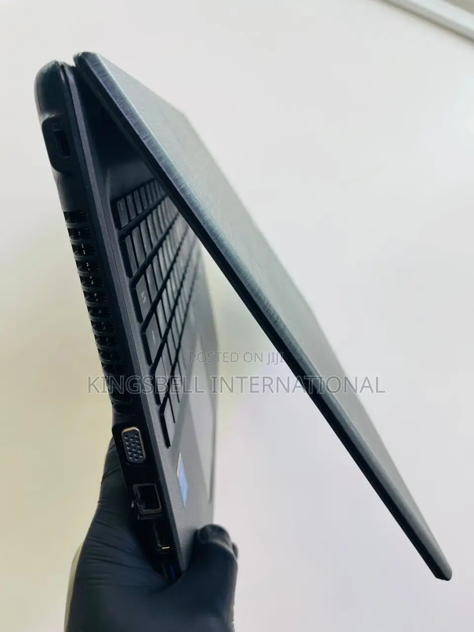 Laptop Acer Aspire E5-573 8GB Intel Core i3 HDD 500GB