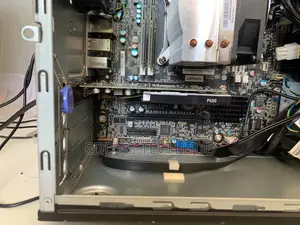 Desktop Computer Lenovo ThinkStation P520 32GB Intel Xeon SSD 256GB