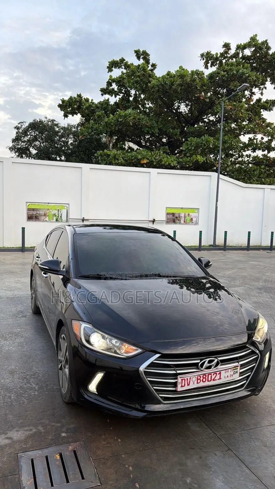 Hyundai Elantra Limited Sedan FWD (2.0L 4cyl 6A) 2017 Black