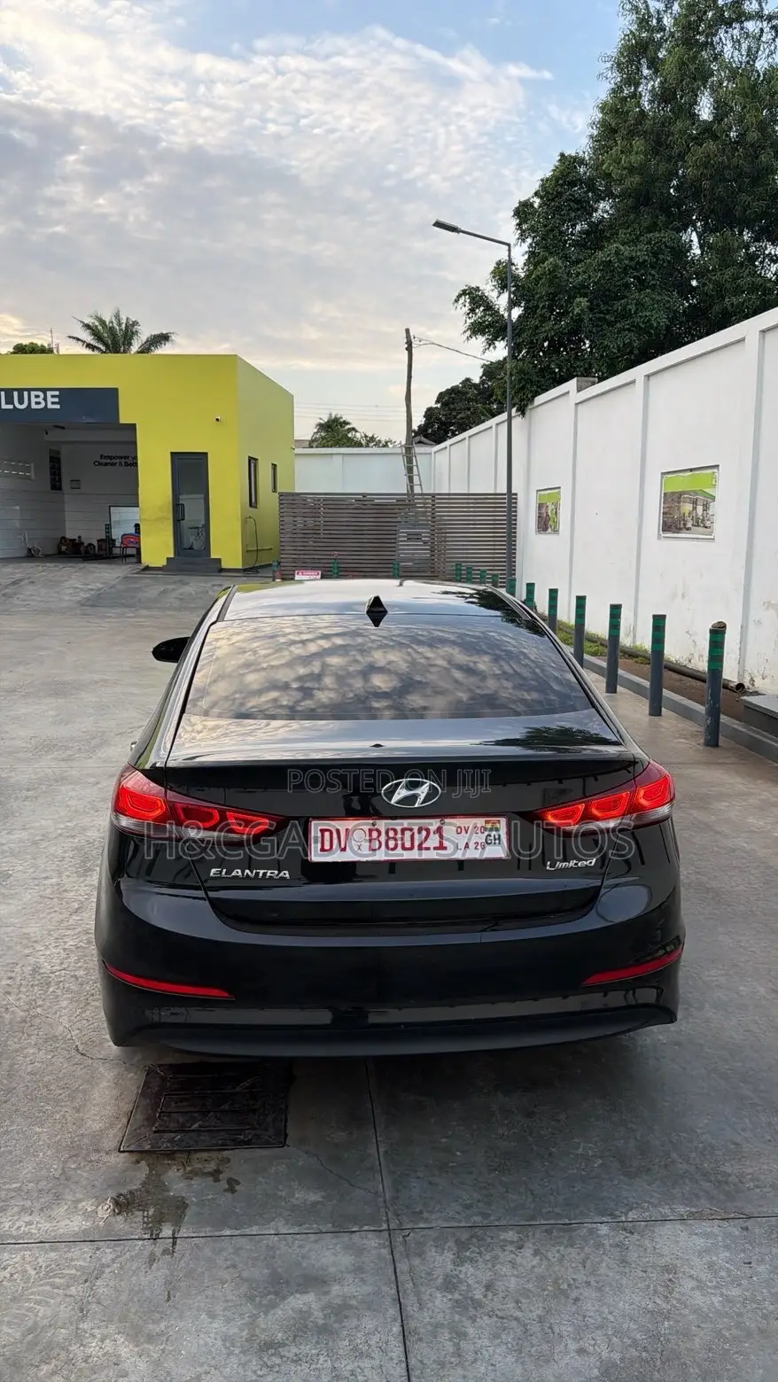 Hyundai Elantra Limited Sedan FWD (2.0L 4cyl 6A) 2017 Black