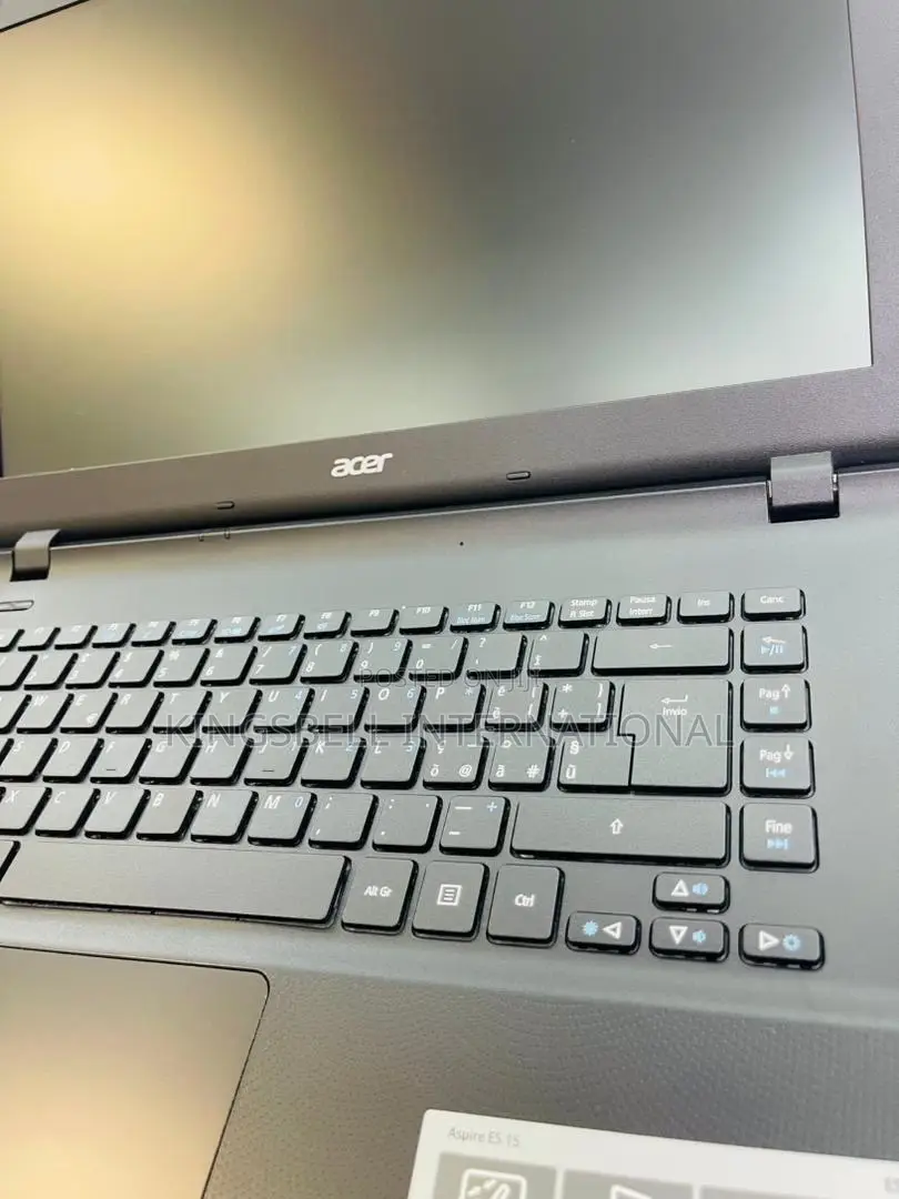Laptop Acer Aspire ES1-520 4GB Intel Core i5 HDD 500GB
