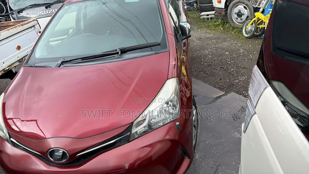 Toyota Vitz 2016 Red