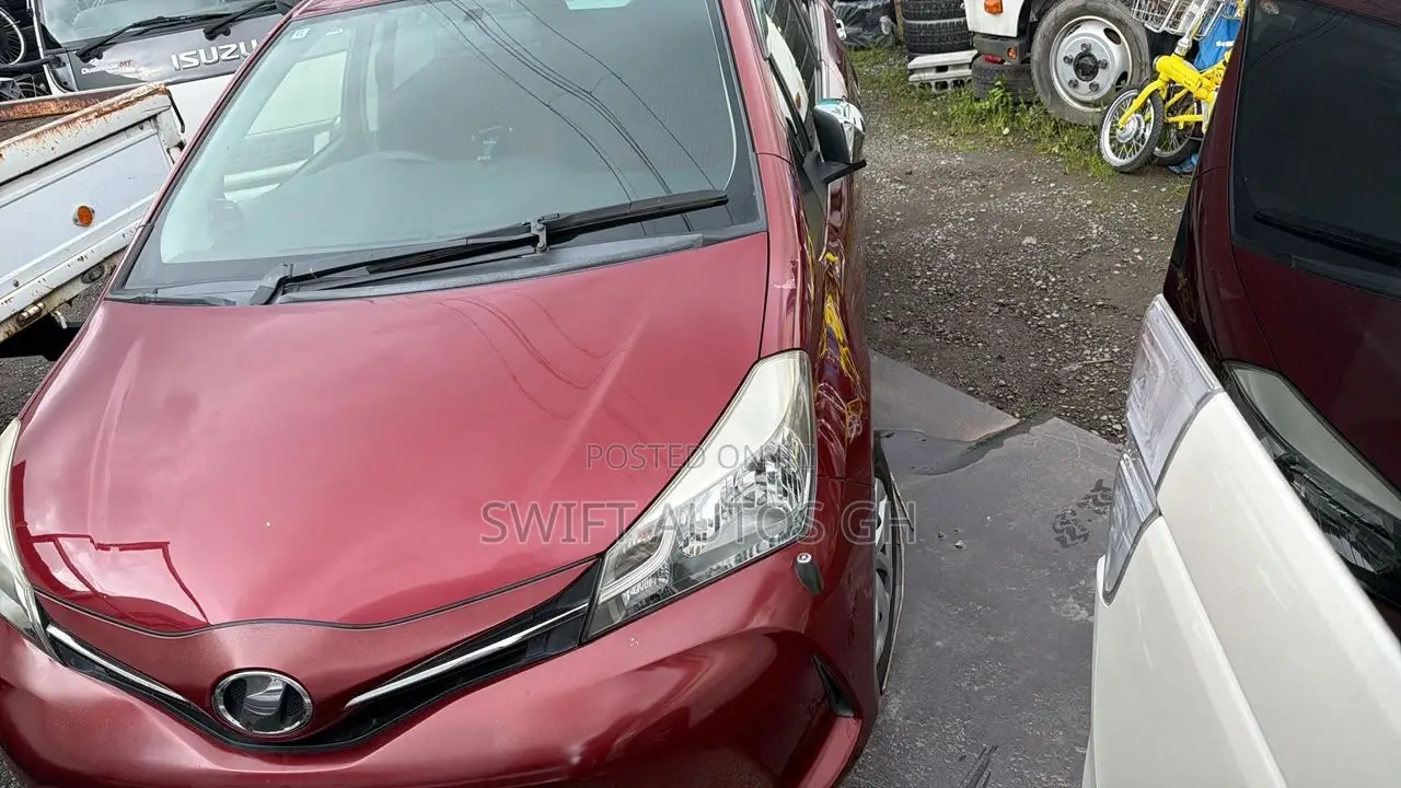 Toyota Vitz 2016 Red
