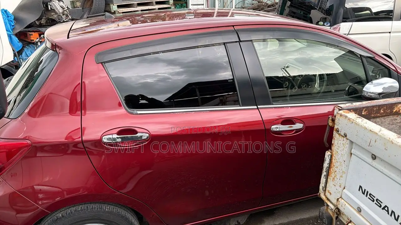 Toyota Vitz 2016 Red