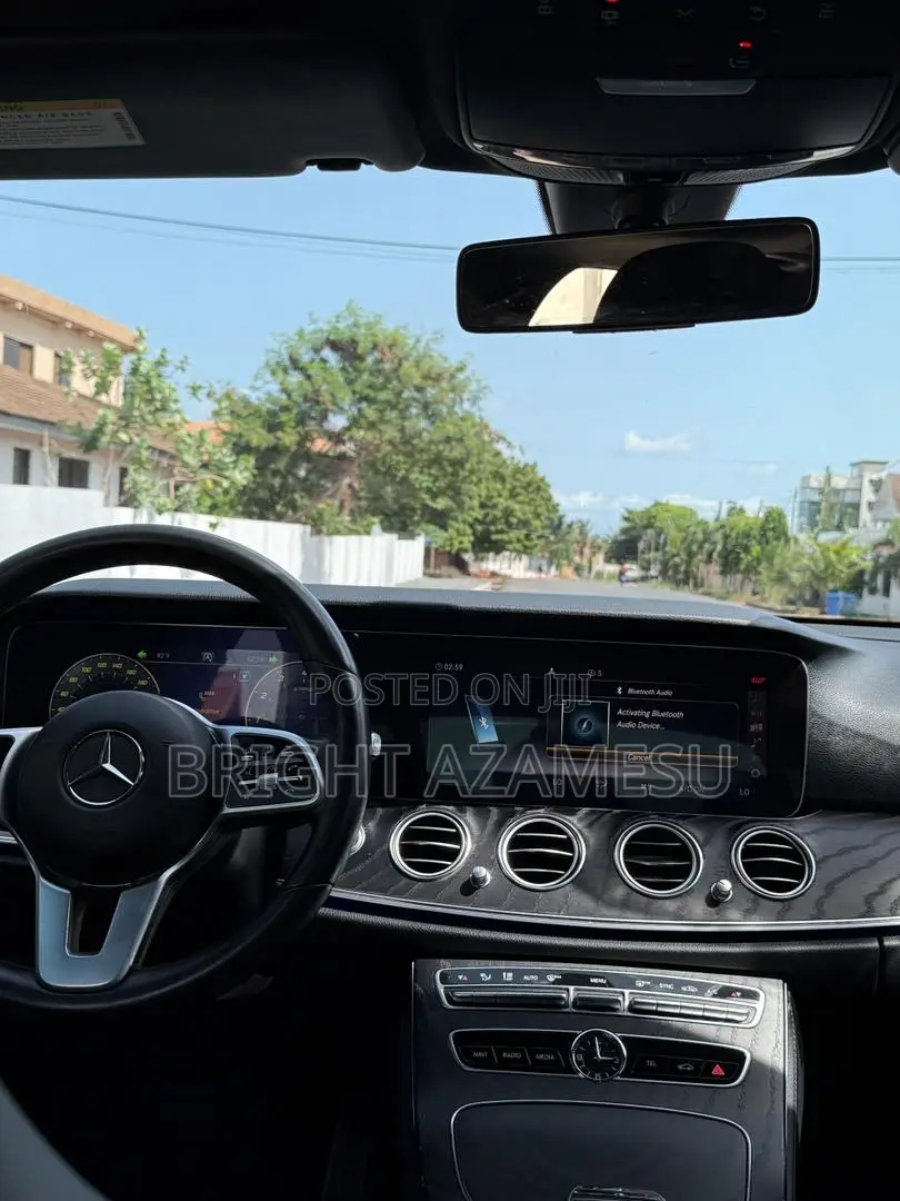 Mercedes-Benz E300 2019 White