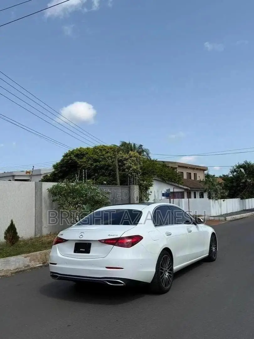 Mercedes-Benz E300 2019 White
