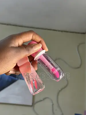 Color-Changing Lipglosses