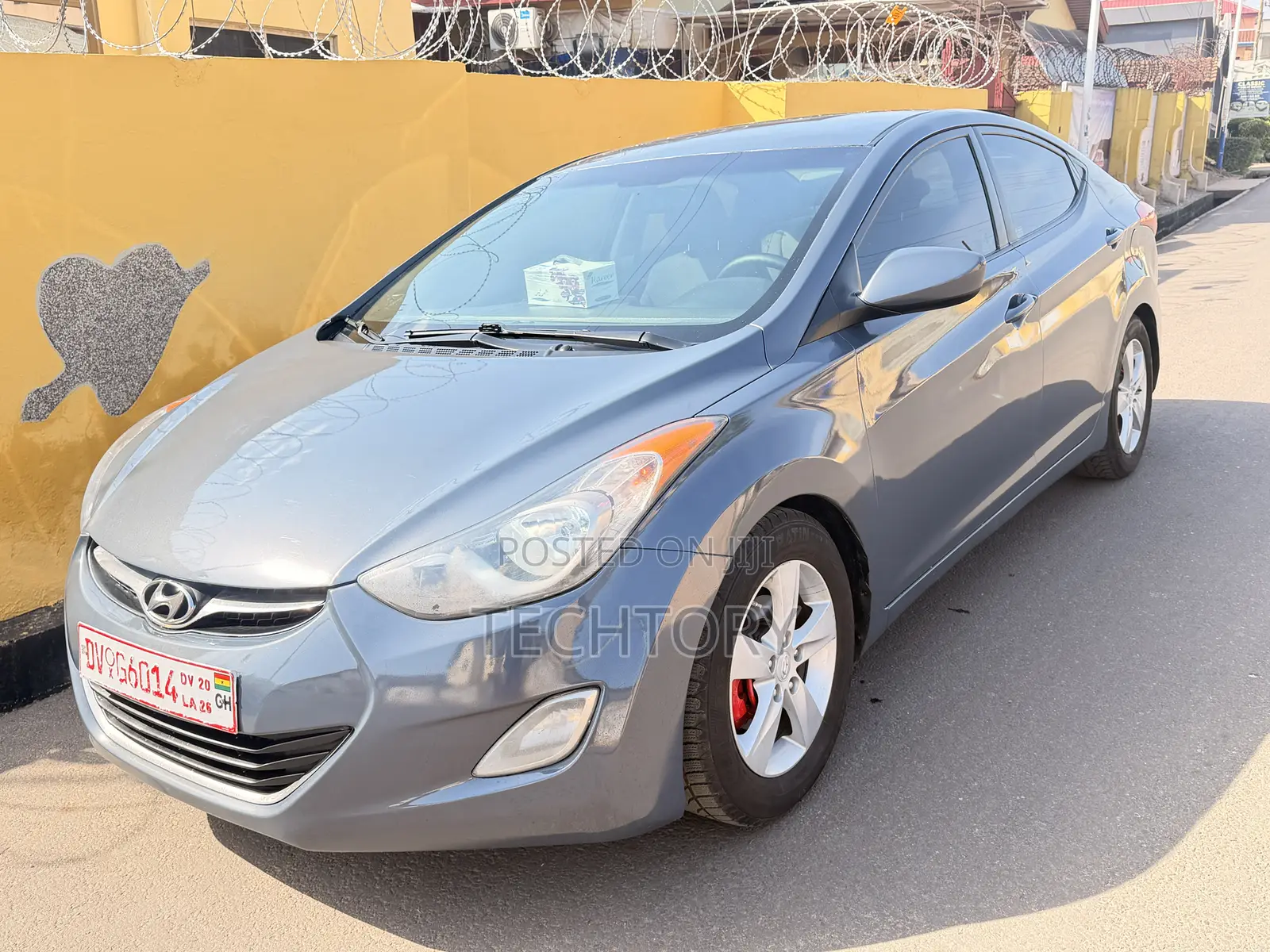 Hyundai Elantra GLS Sedan FWD (1.8L 4cyl 6A) 2013 Gray