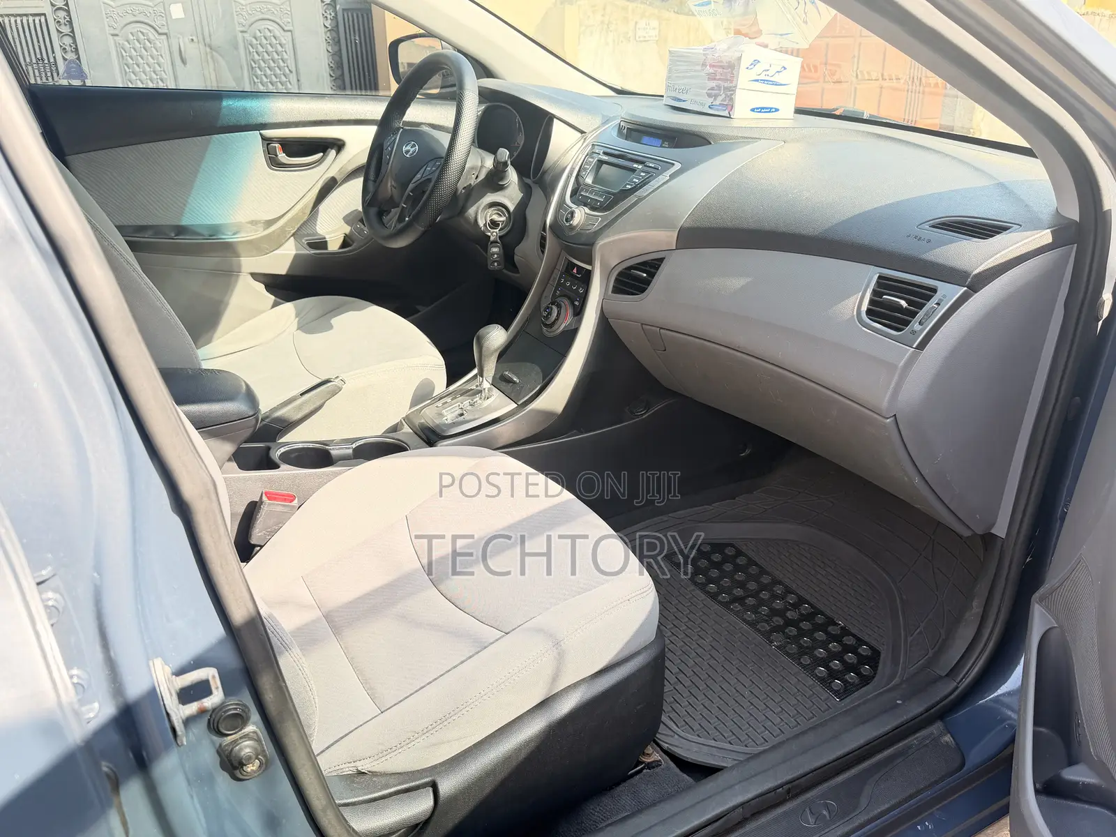 Hyundai Elantra GLS Sedan FWD (1.8L 4cyl 6A) 2013 Gray