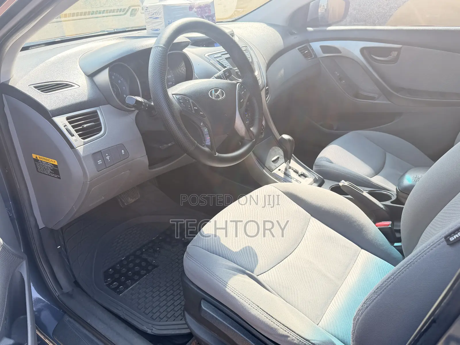 Hyundai Elantra GLS Sedan FWD (1.8L 4cyl 6A) 2013 Gray