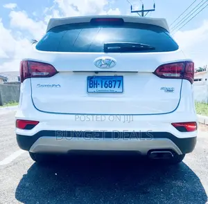 Hyundai Santa Fe SE AWD 2017 White