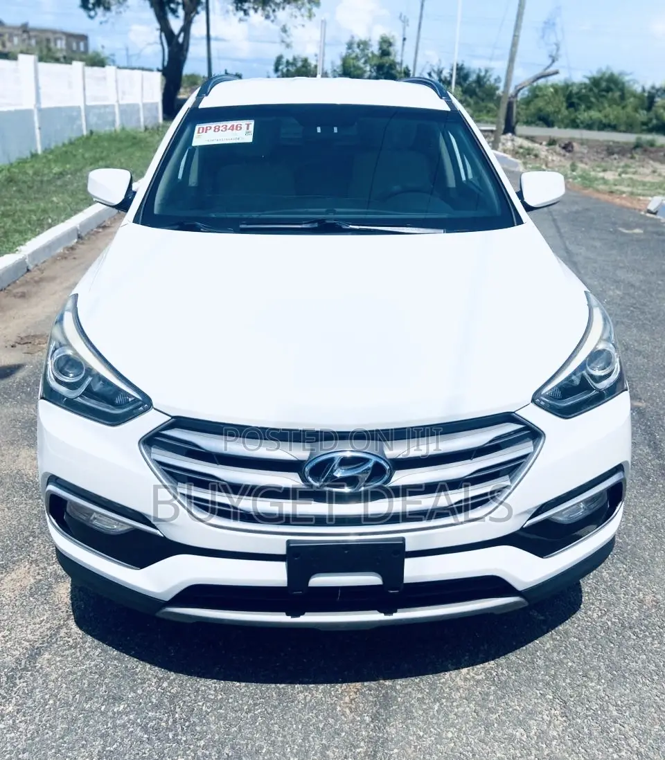 Hyundai Santa Fe SE AWD 2017 White