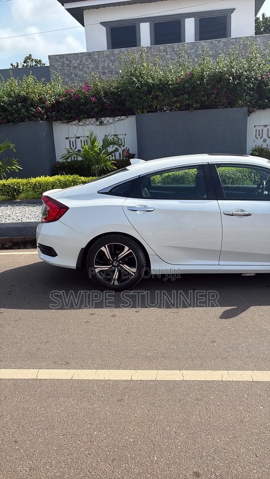 Honda Civic Touring 4dr Sedan (1.5L 4cyl) 2017 White