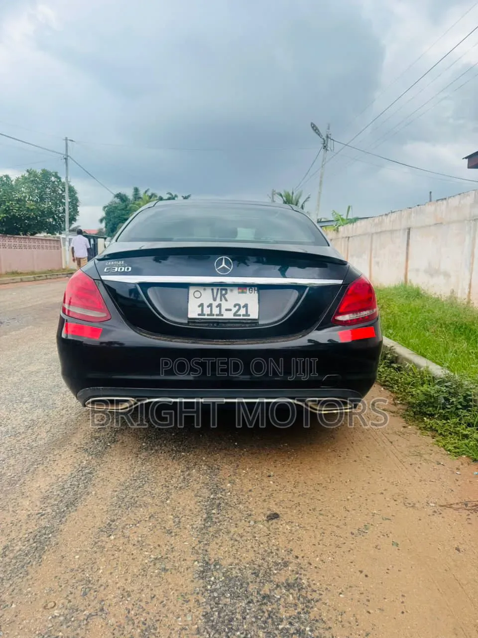 Mercedes-Benz C300 Luxury Sedan RWD (2.0L 4cyl 7A) 2017 Black