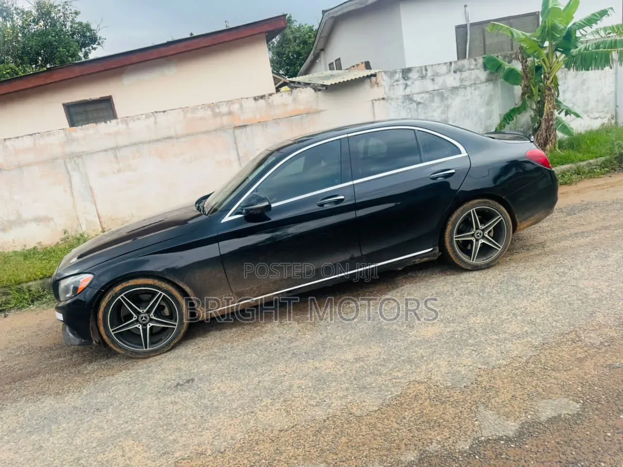 Mercedes-Benz C300 Luxury Sedan RWD (2.0L 4cyl 7A) 2017 Black