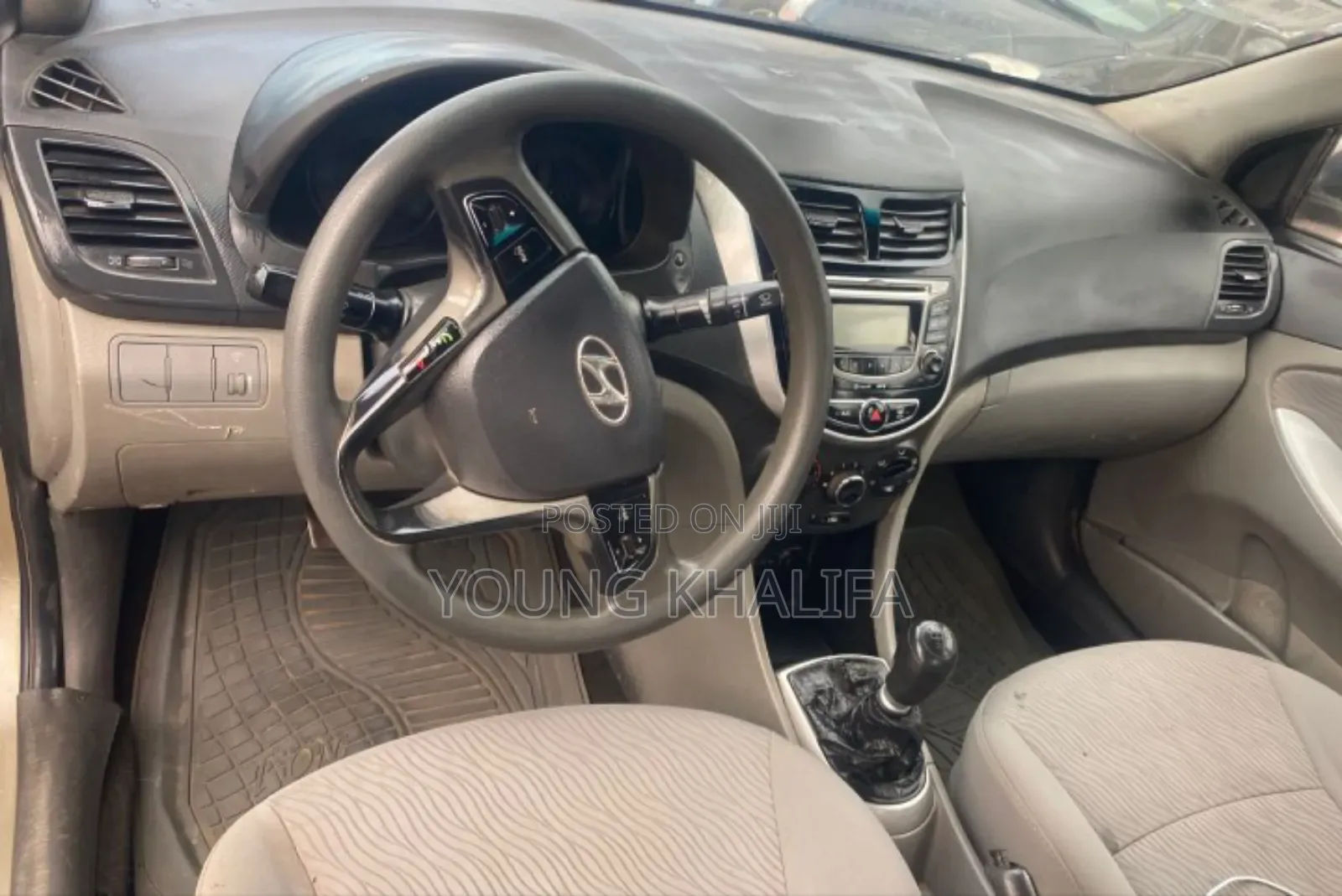 Hyundai Accent 2011 Gold
