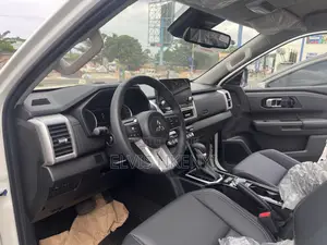 New Mitsubishi L200 2025 White