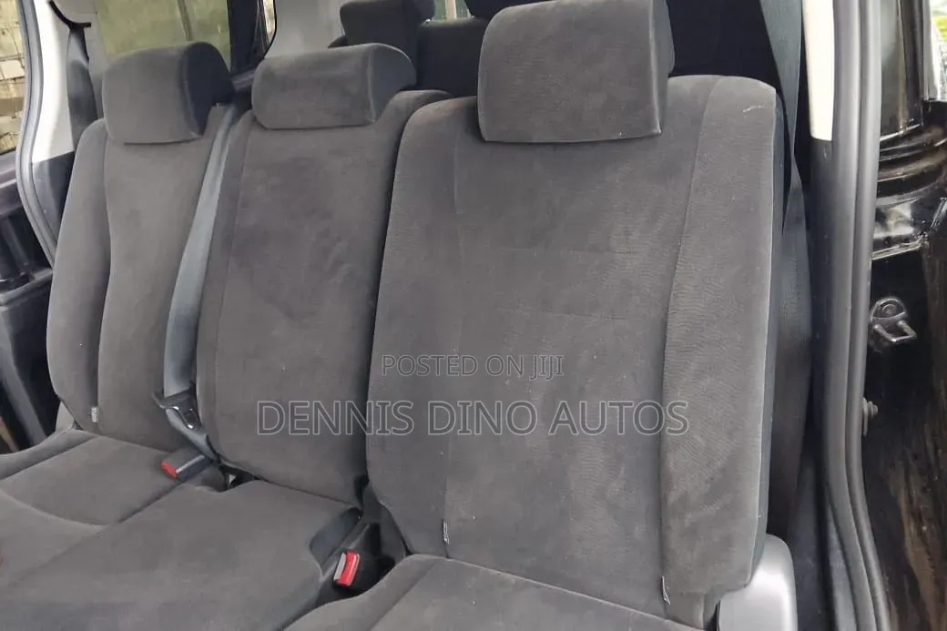 Toyota Voxy 2013 Black