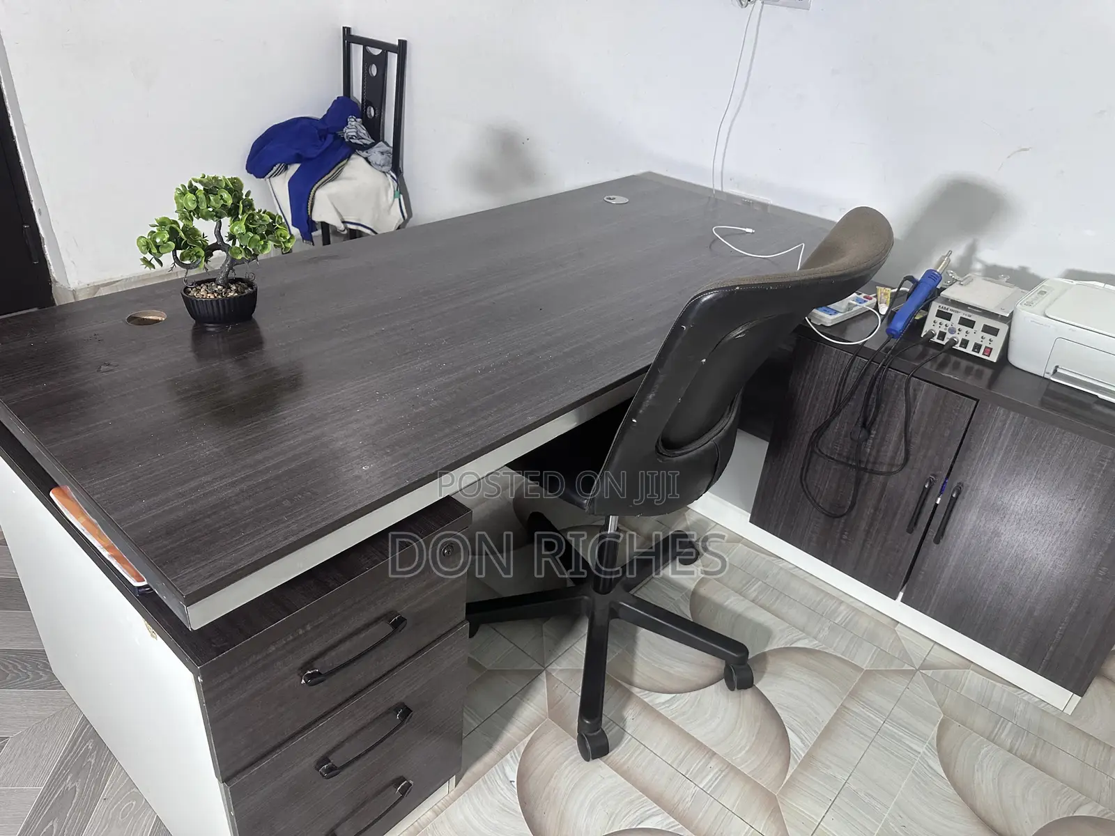 Well Grounded 1.8m Lshape Office Table