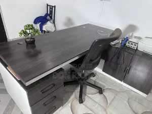 Well Grounded 1.8m Lshape Office Table