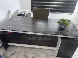 Well Grounded 1.8m Lshape Office Table