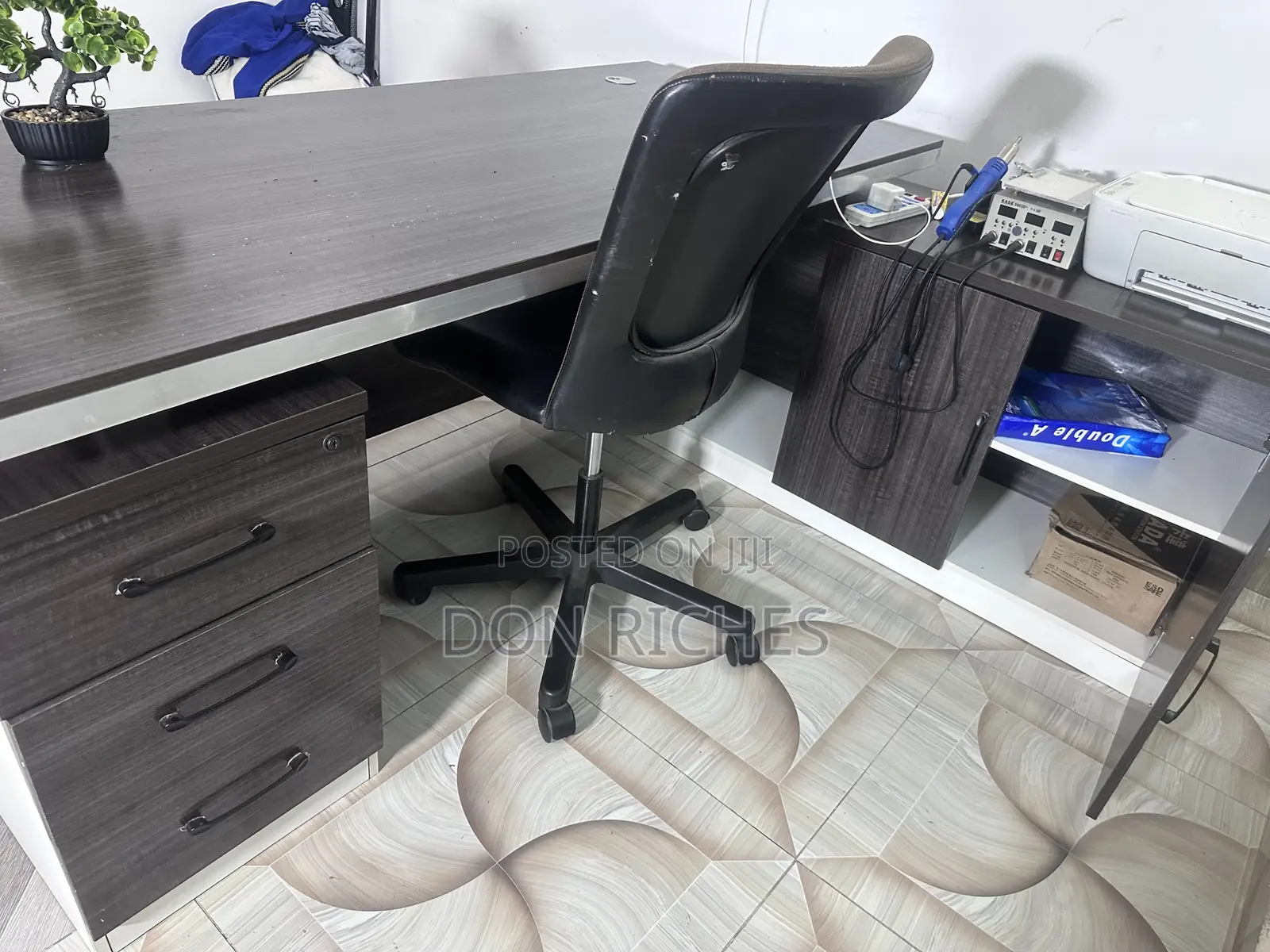 Well Grounded 1.8m Lshape Office Table