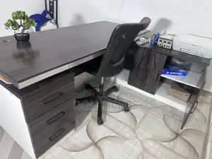 Well Grounded 1.8m Lshape Office Table
