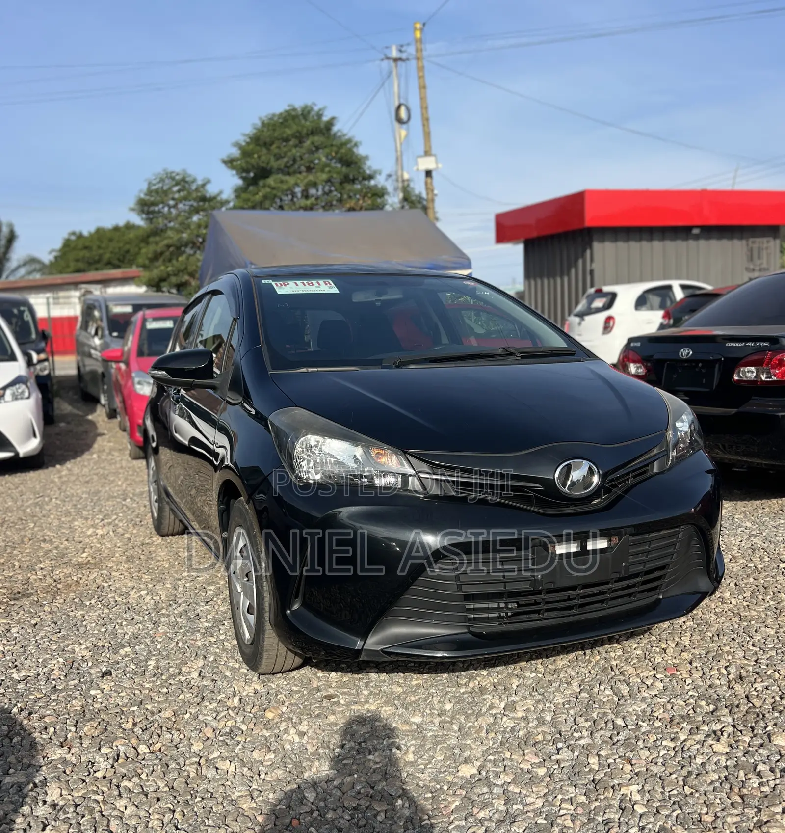 Toyota Vitz 1.3 AWD 5dr 2015 Black