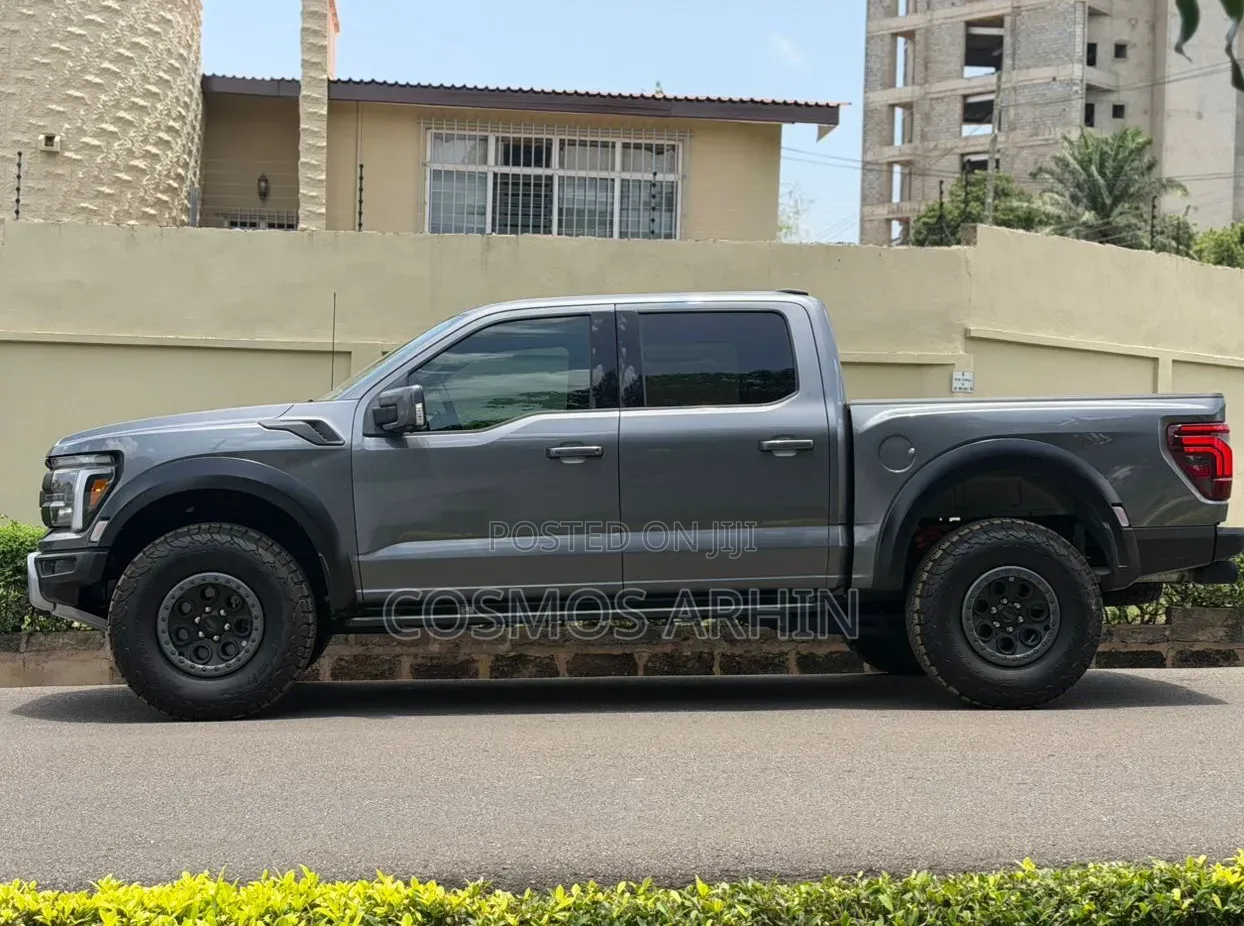 New Ford F-150 2025 Black