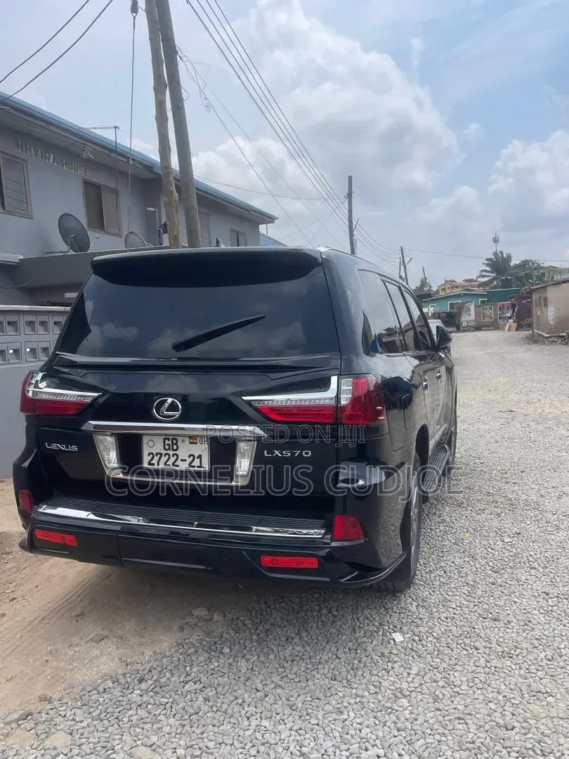 Lexus LX 570 2011 Black